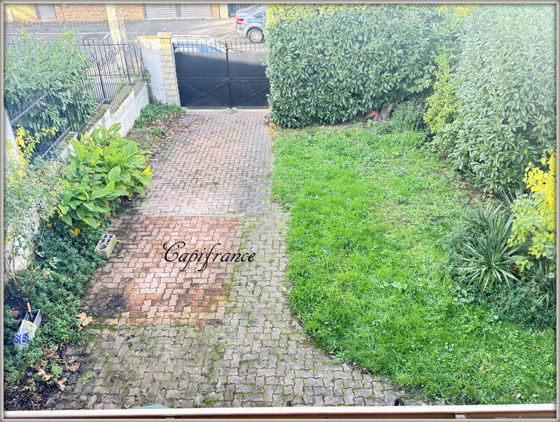 Maison à LES PAVILLONS-SOUS-BOIS