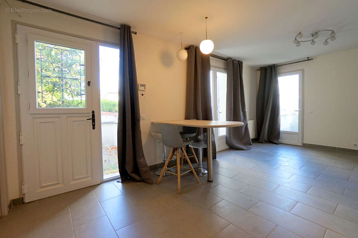 Maison à MEZIERES-SUR-SEINE