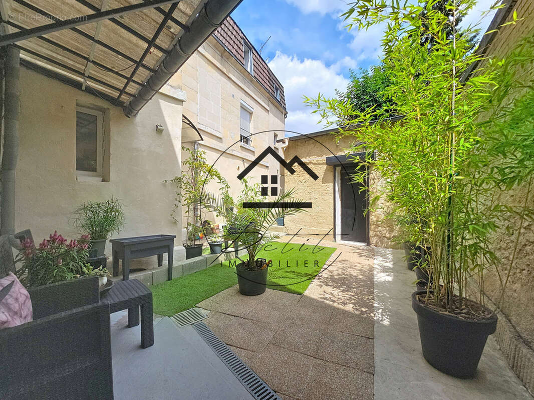 Appartement avec cour privative, parking et cave - photo 13