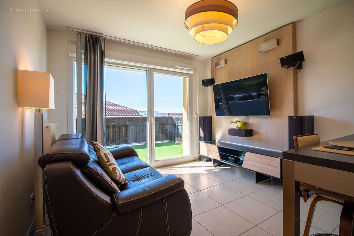 Appartement à CRUSEILLES