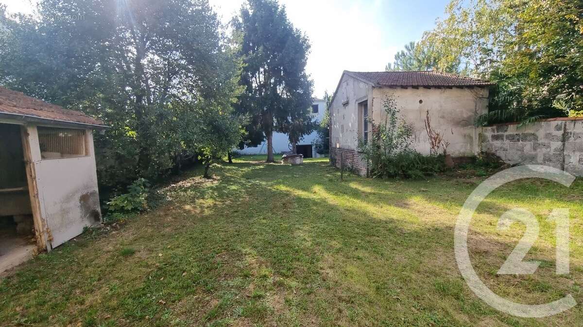 Maison à SAINT-MAUR-DES-FOSSES