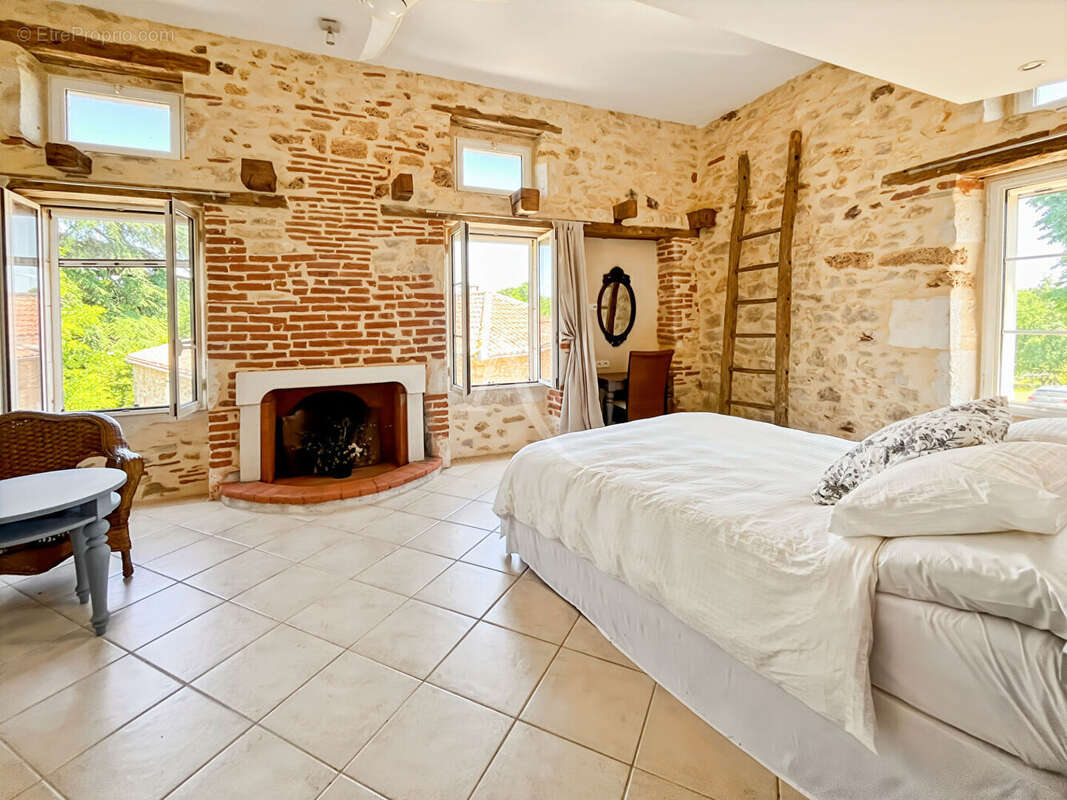 Maison à ALBAS
