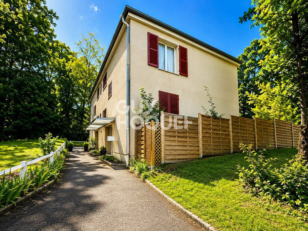 Appartement 6 pièces 110 m² · à Draveil · 110 m² · 248 000 €