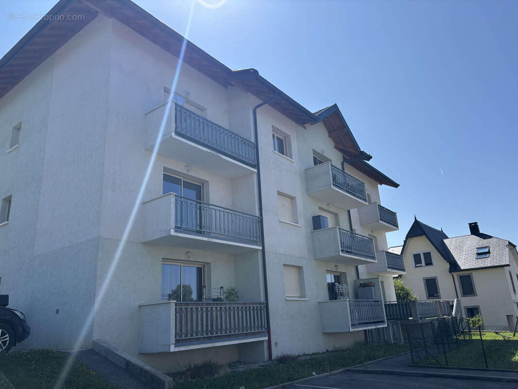 Appartement à GROISY