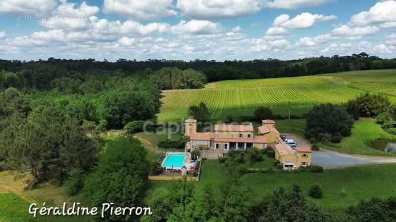 Maison à SAINT-BONNET-SUR-GIRONDE