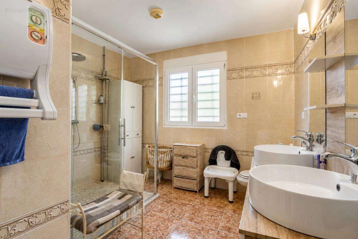 Villa plain pied 4 pièces - 116 m² - Candillargues - photo 10