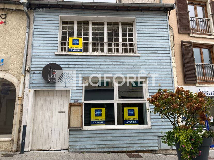 Commerce à NEUFCHATEAU