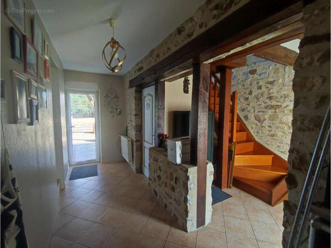 Maison à SAINT-OUEN-DE-MIMBRE