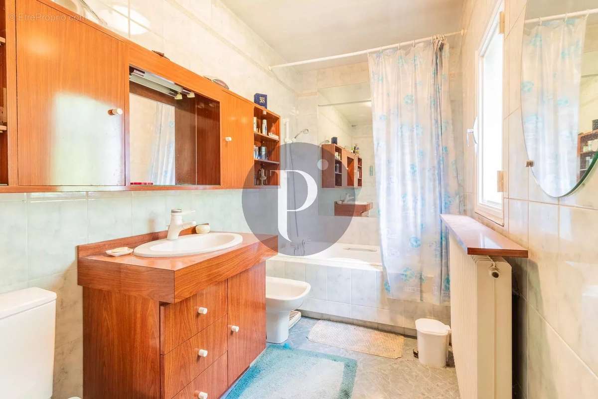 Maison à VERRIERES-LE-BUISSON