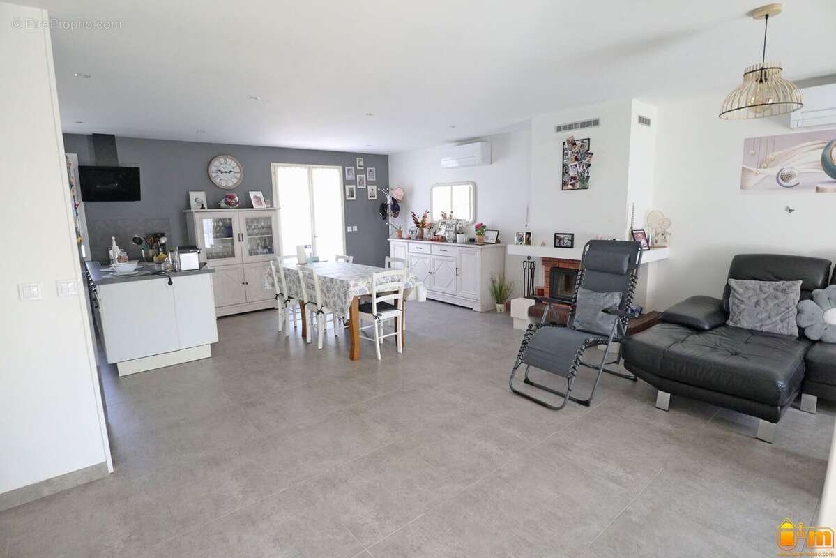 Maison à MEREVILLE