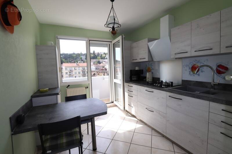 Appartement à SAINT-ETIENNE