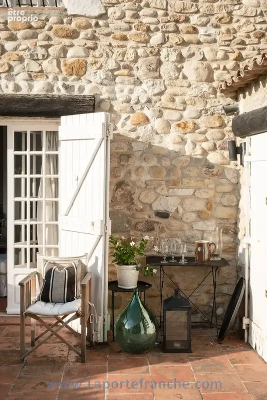 Maison de Maître   Haut-de-Cagnes   4 chambres, studio, terrasses et garage - photo 2