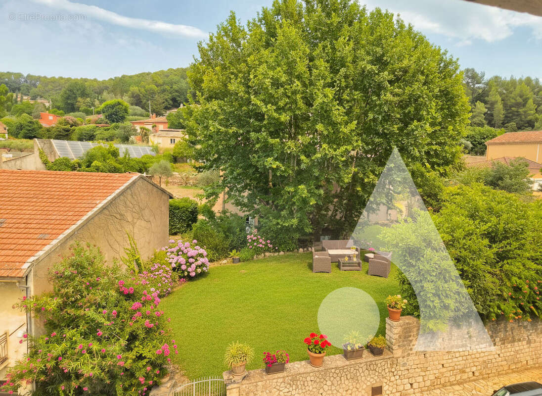 Salernes - Charmant appartement traversant avec terrasse, balcon et cave - photo 18