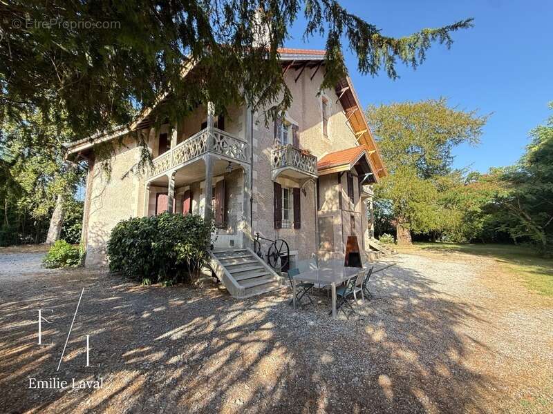 Maison atypique de 9 chambres et 6 salles de bain à Pineuilh 33 - photo 16