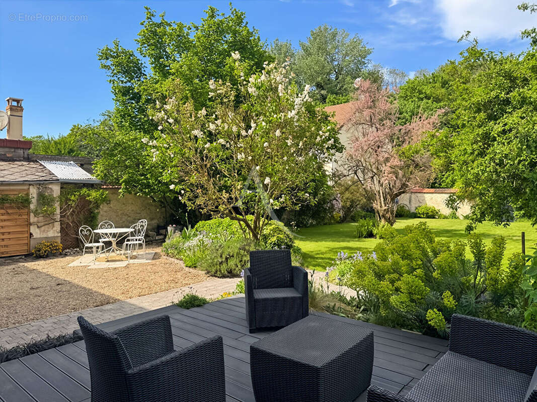 Maison à MORIGNY-CHAMPIGNY