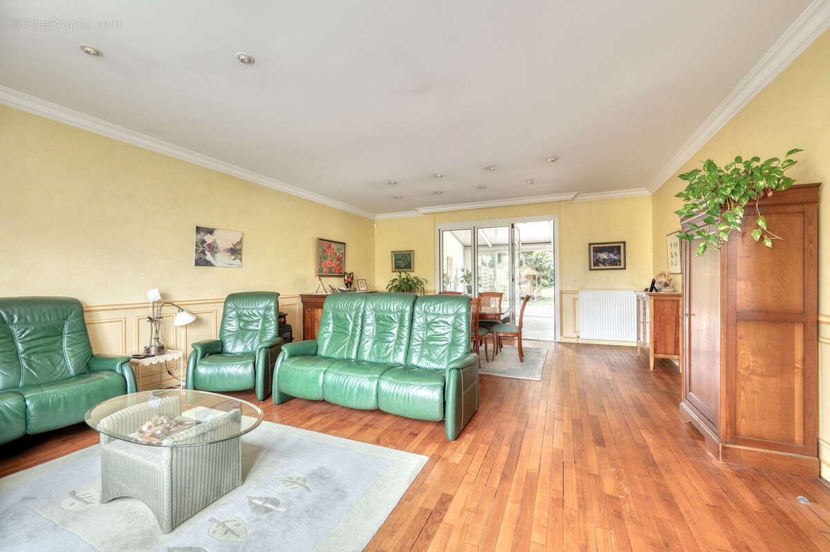 Maison à BONNIERES-SUR-SEINE