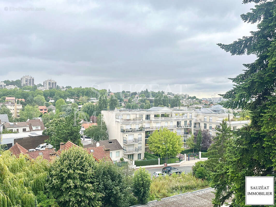 Appartement à LE PLESSIS-ROBINSON
