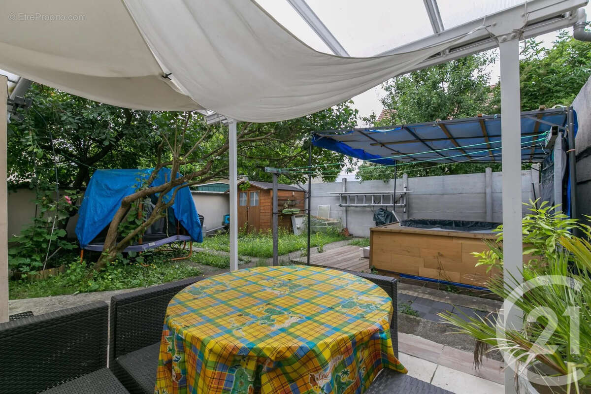 Maison à CHAMPIGNY-SUR-MARNE