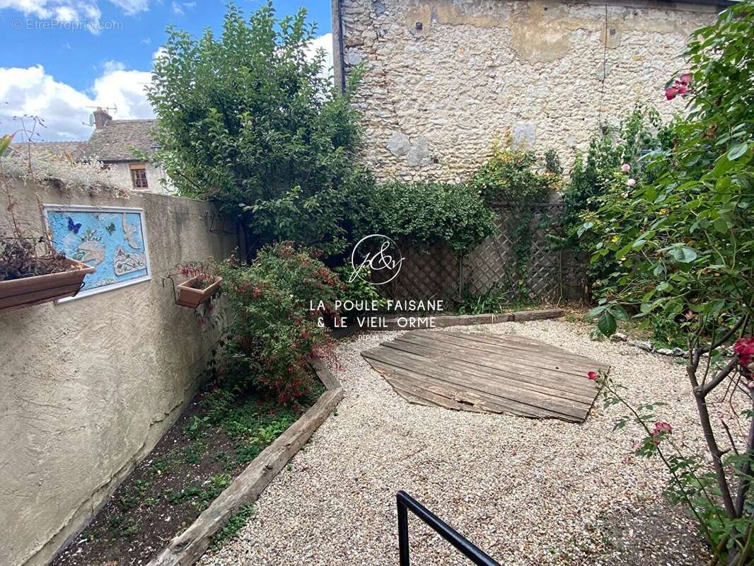 Appartement à HOUDAN