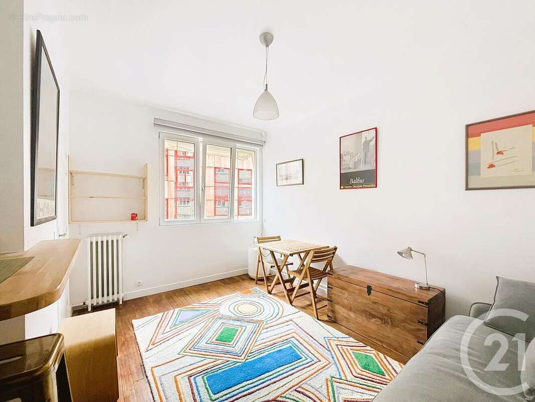 Appartement à PARIS-14E