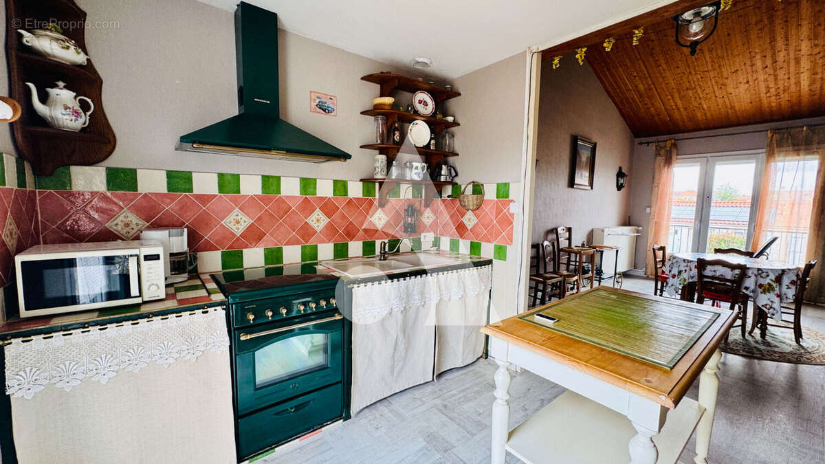 Maison  + studio + 2 garages + jardin - photo 5
