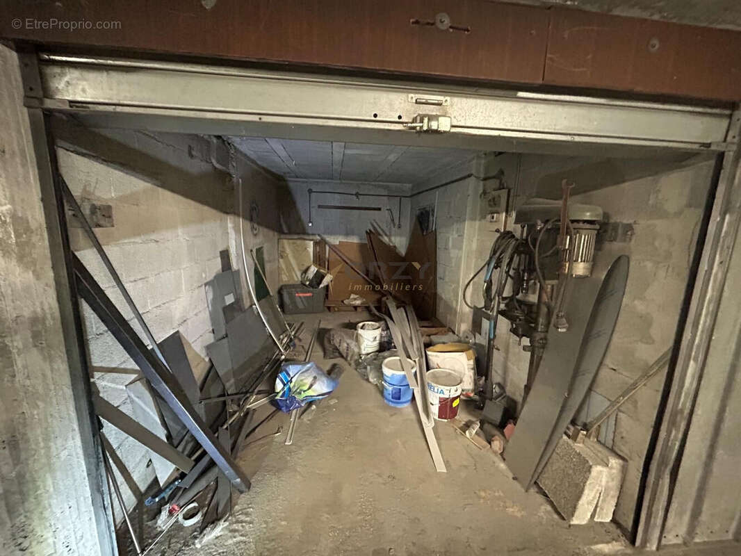 Parking à MARSEILLE-14E