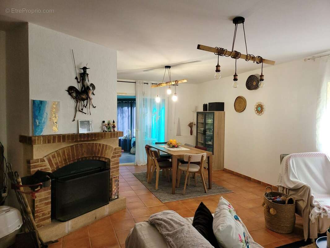 Maison à SAINT-YRIEIX-LA-PERCHE