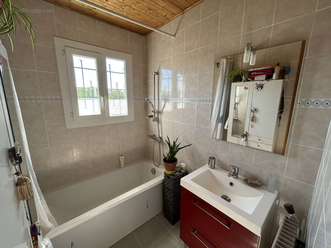 Maison à PUY-GUILLAUME