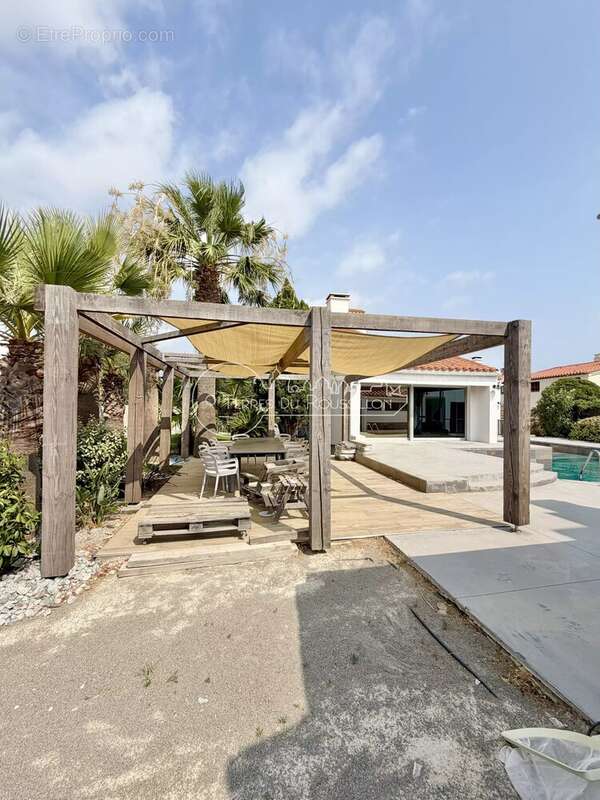 Villa F8 4 Faces 300 m² Canet Plage avec Piscine et Garage - photo 64