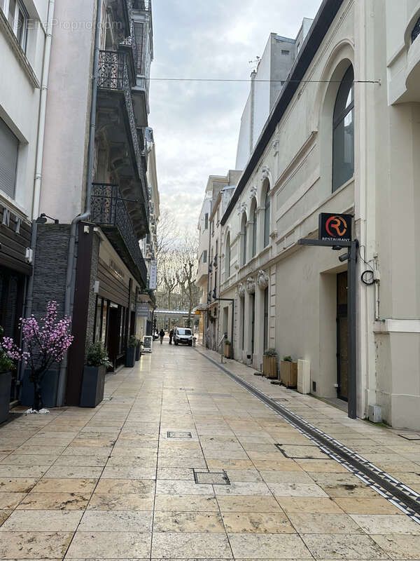 Place de parking couverte / triangle d'or - photo 6