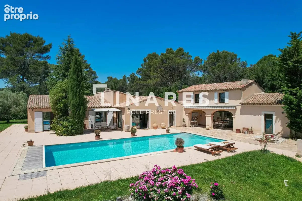 LA BELLE - Propriété de 457m2 - Vue Sainte-Victoire - Piscine et Dépendance - Saint-Marc de Jaumegarde - photo 20