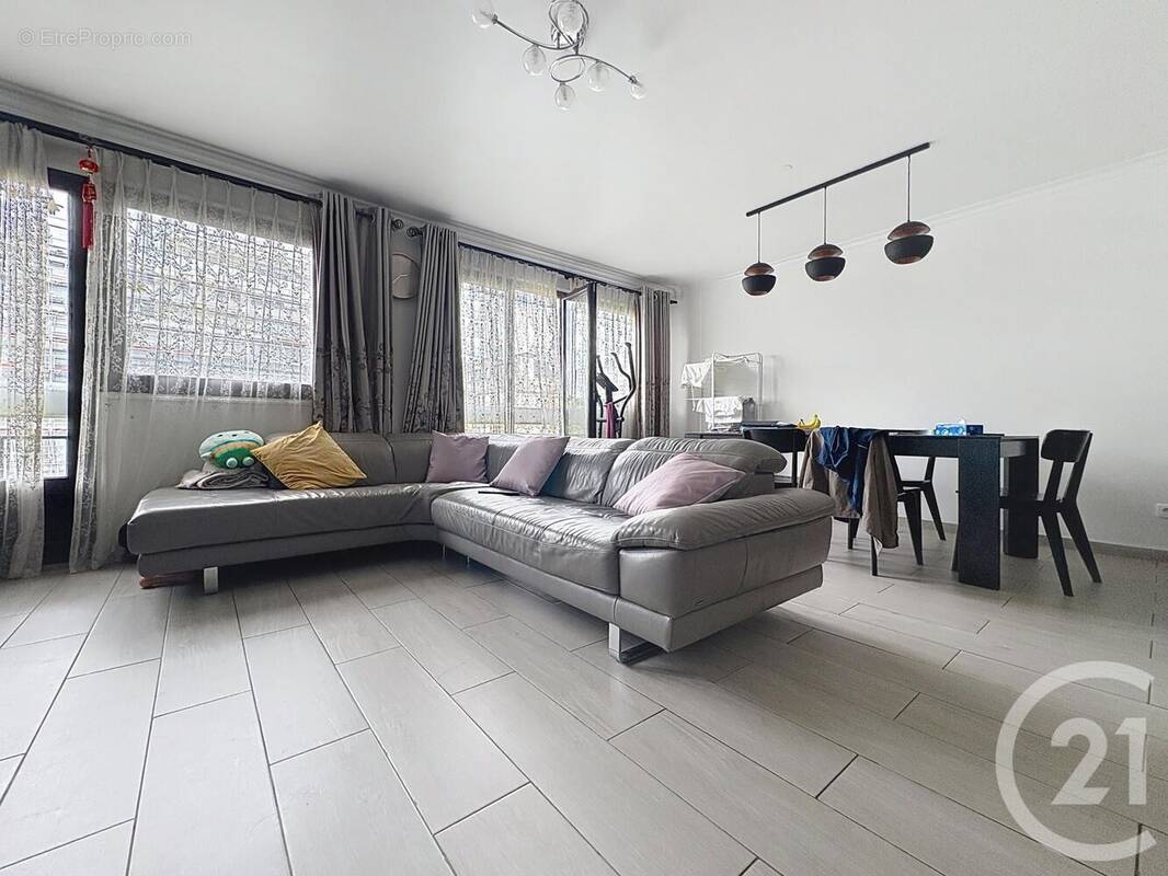 Appartement 71 m² à Paris-12e  - photo 2