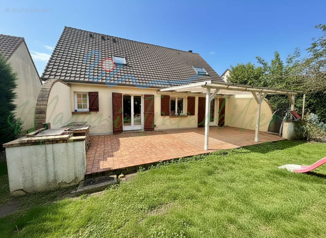 Maison à BONNIERES-SUR-SEINE