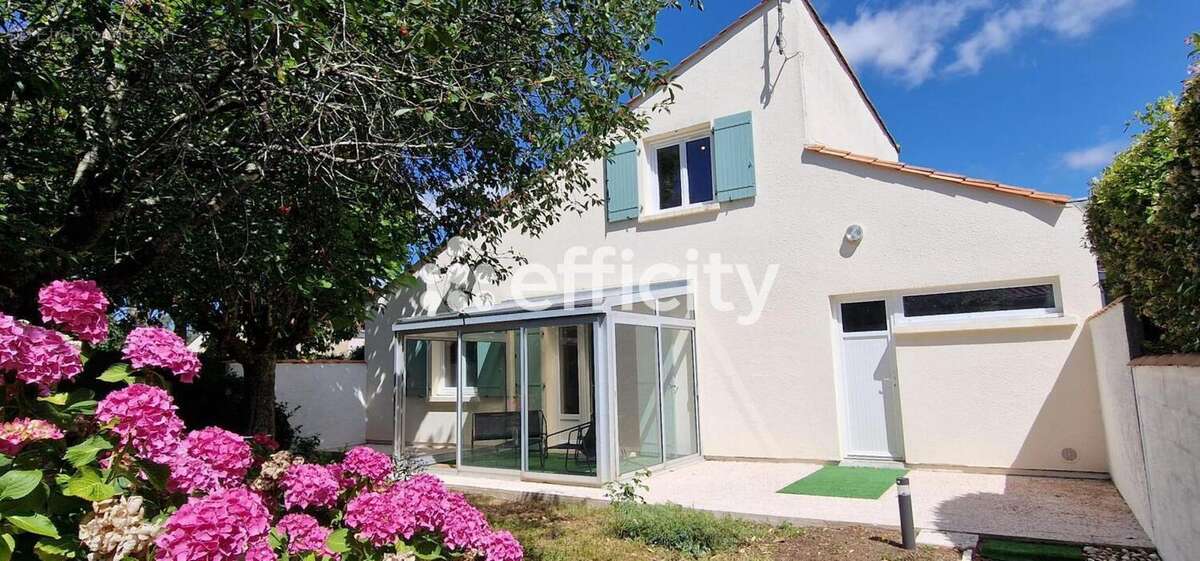 Maison 104 m² à L'isle-D'espagnac  - photo 9