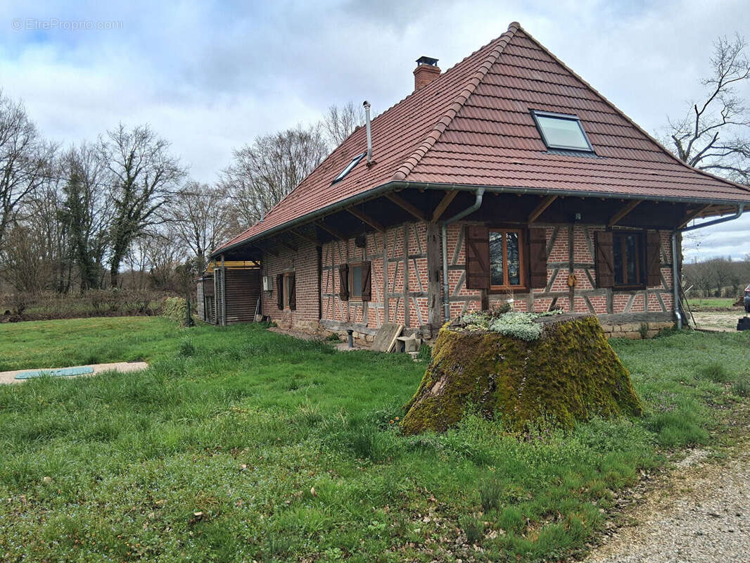 Maison à SAINT-GERMAIN-DU-BOIS