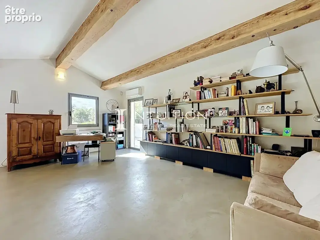 Proche Valbonne : Élégante villa avec vue panoramique et piscine - photo 10
