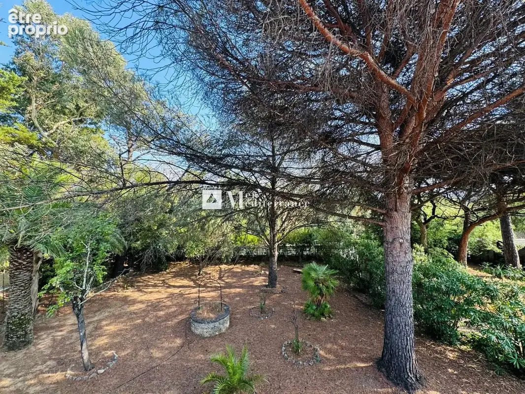 Proposé uniquement par notre agence - à vendre : maison à renover située à seulement 100 m de la plage. (83310 - photo 21