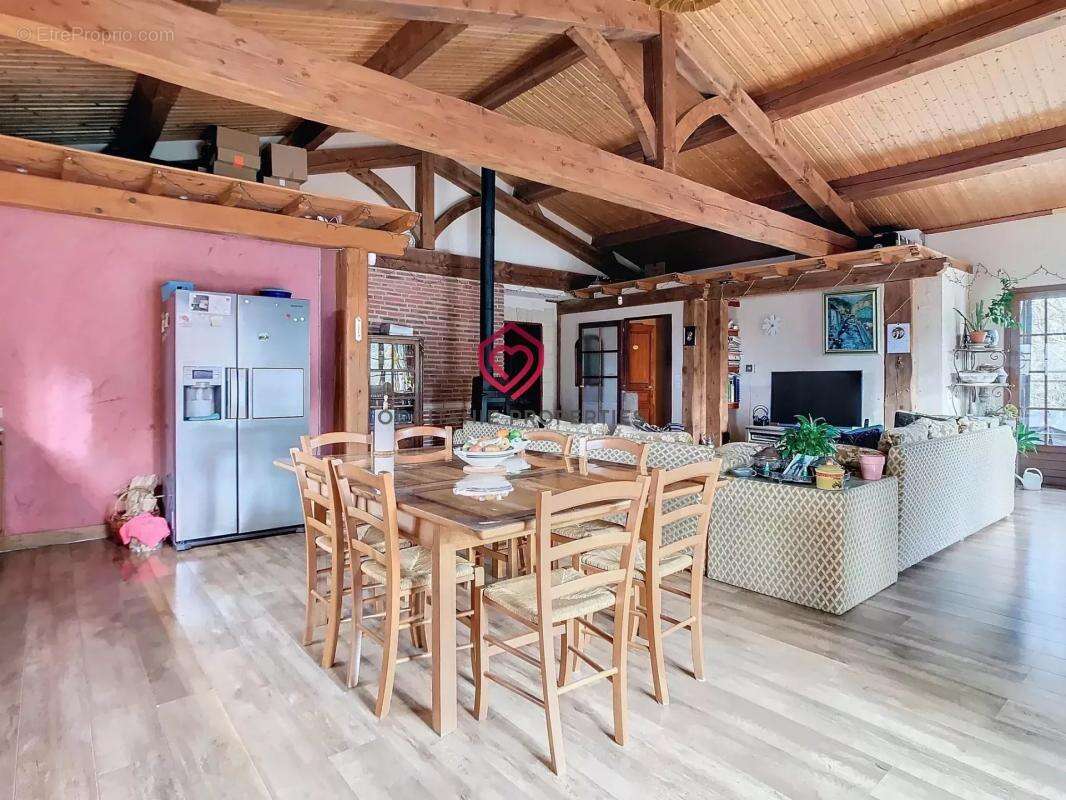Maison à ISSEL