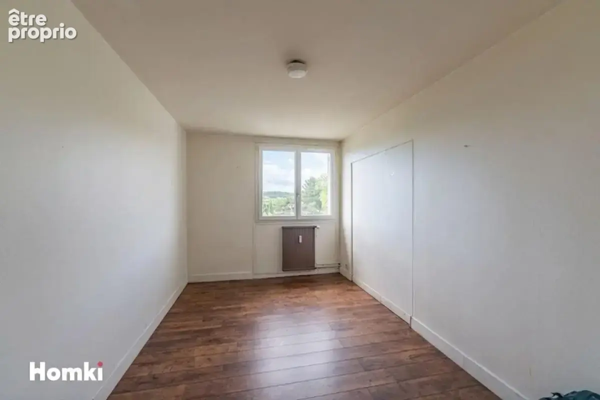 Appartement T5 de 100 m² à Oullins-Pierre-Bénite 69310, Rue du Centenaire - photo 12