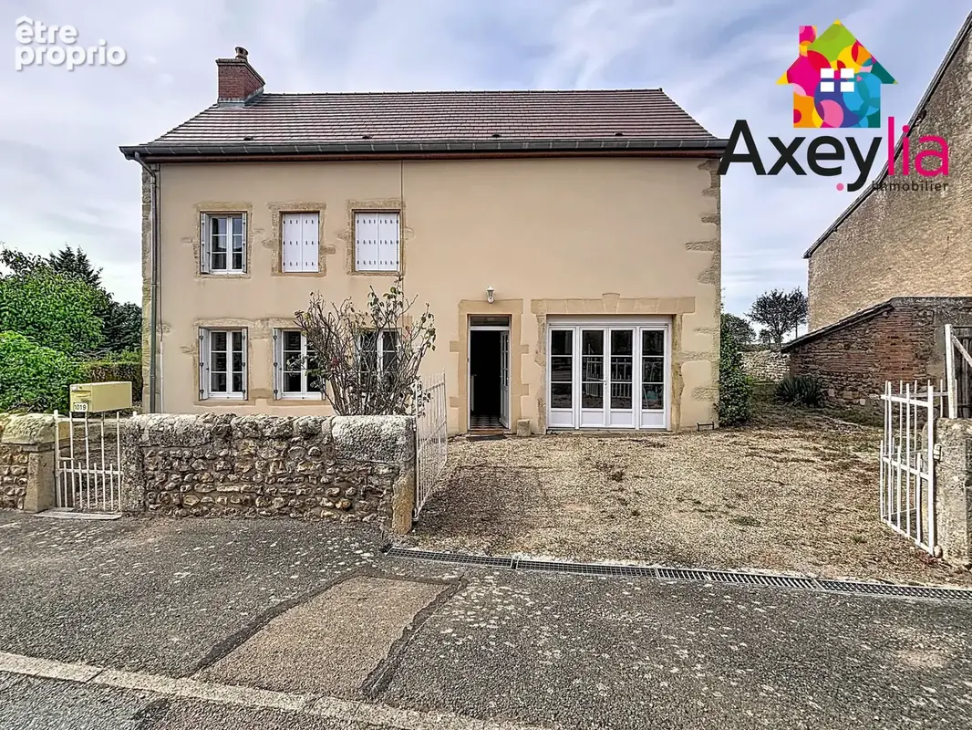 Maison à SEMUR-EN-BRIONNAIS