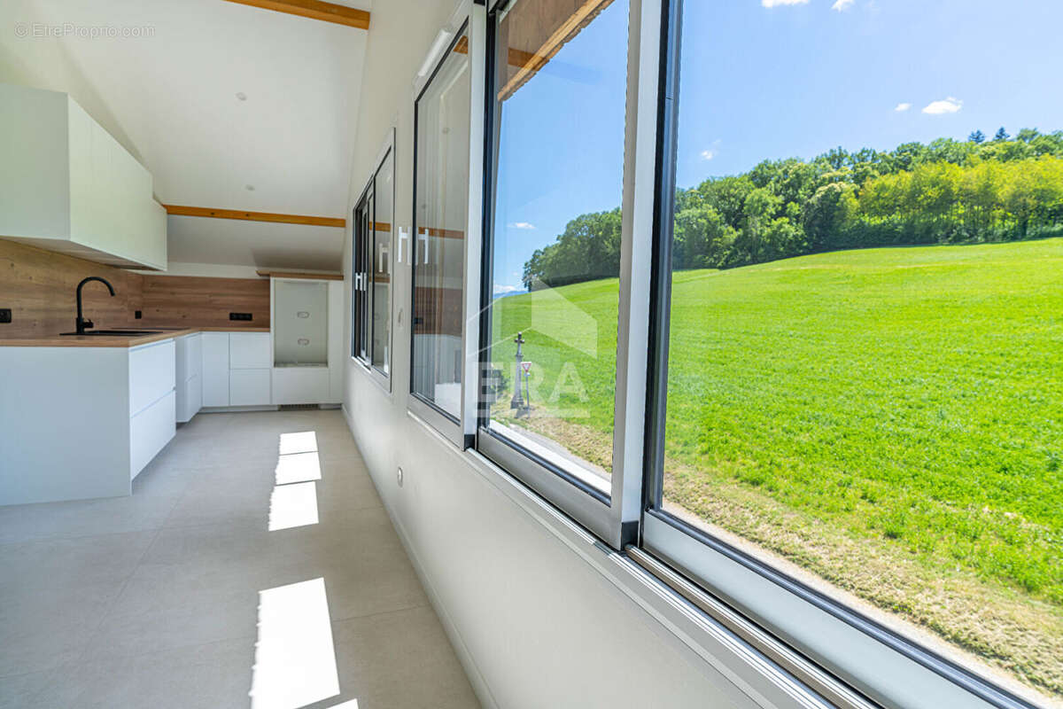 Appartement 91m² à mésigny - photo 3