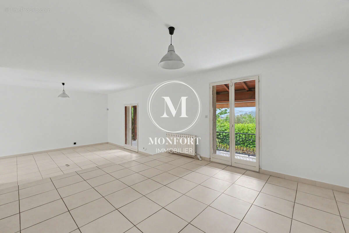 Maison à MONTRABE