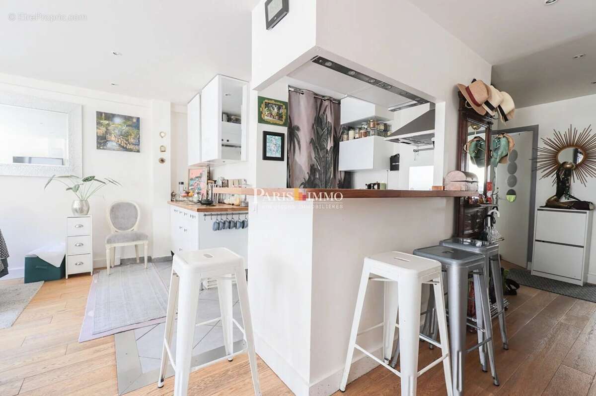 Appartement à PARIS-18E