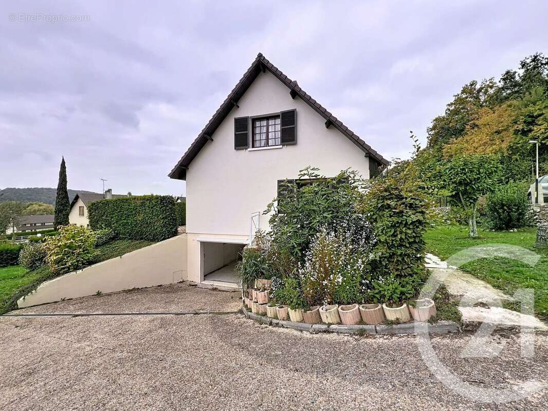 Maison à MONTFORT-SUR-RISLE