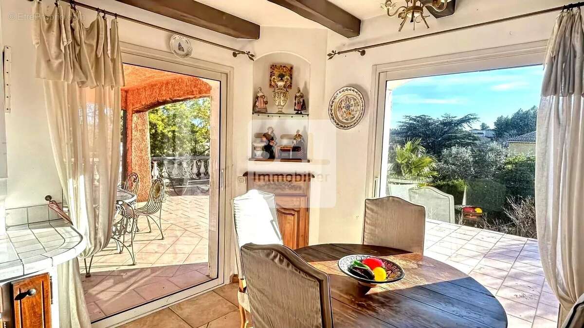 Maison à JONQUERETTES