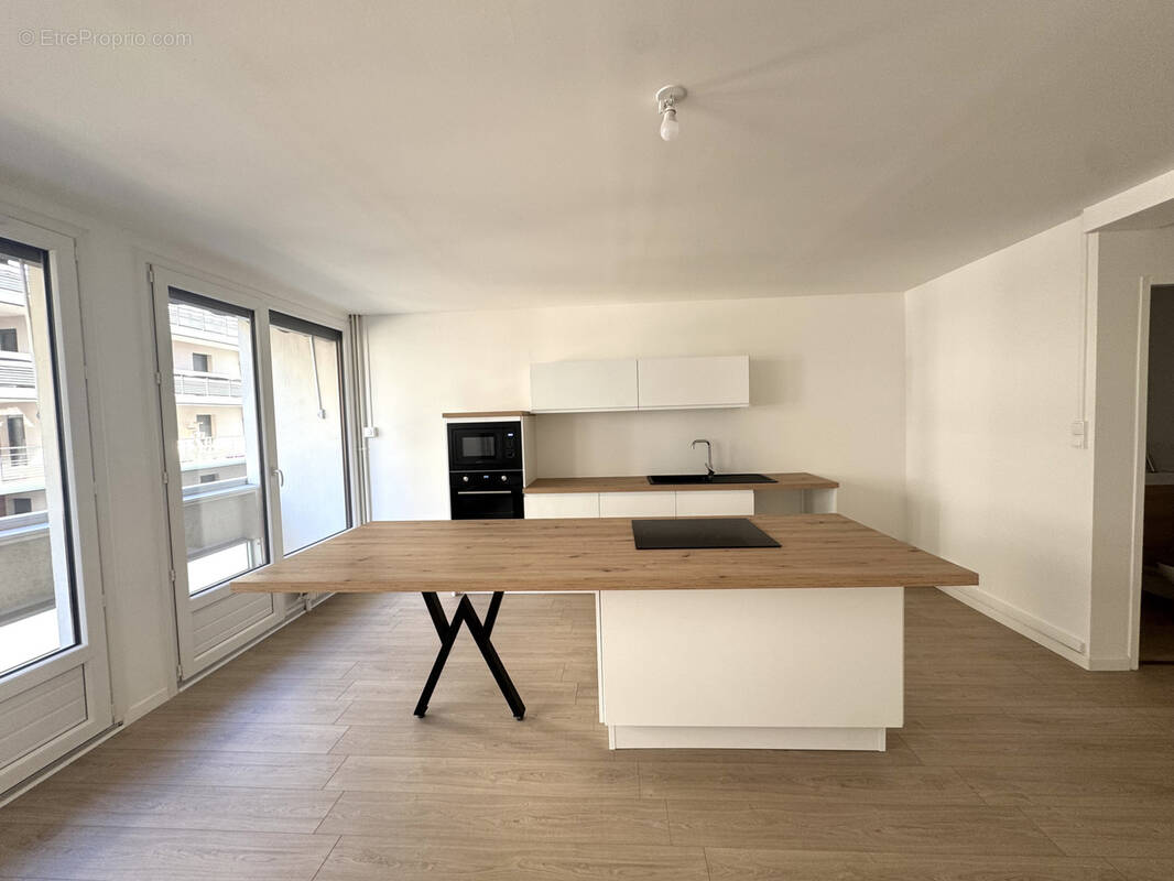 Appartement à SAINT-ETIENNE