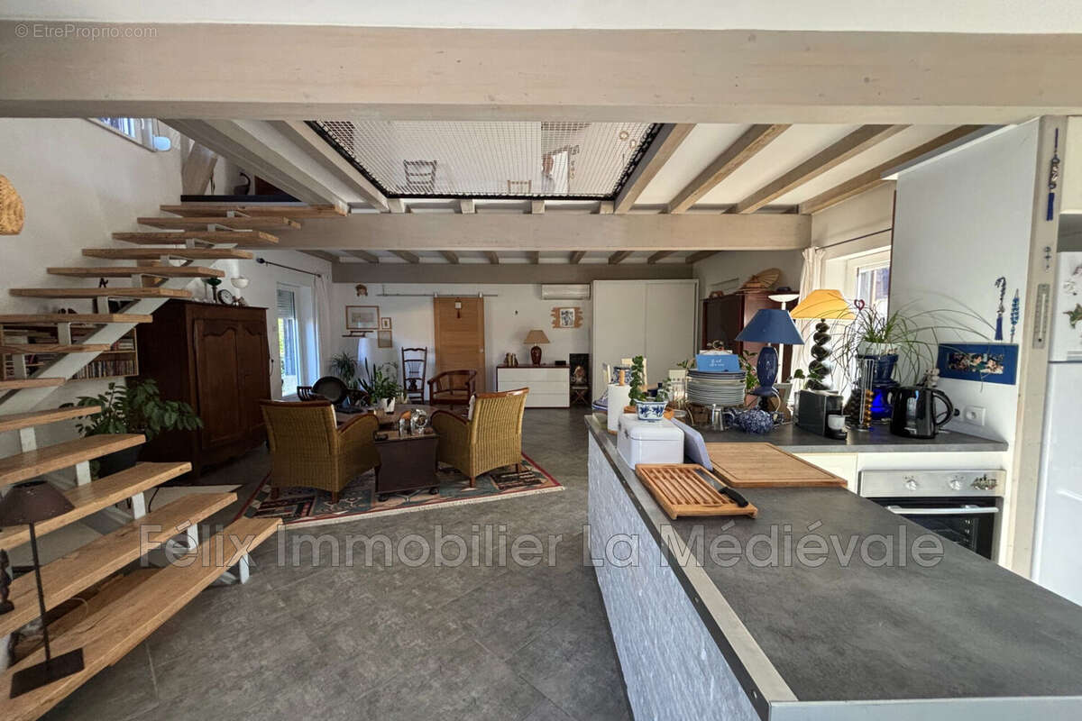 Maison 118 m² à Sarlat-La-Caneda  - photo 3
