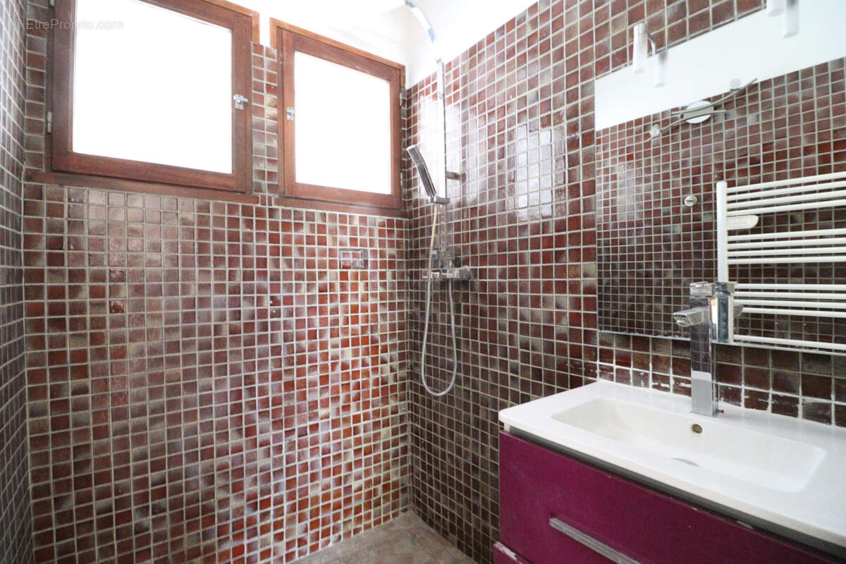 Maison à ECHIROLLES