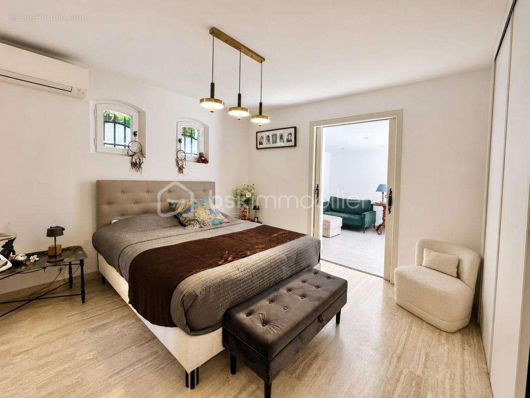 Cannes - petit juas - a vendre -  villa de charme 177m2 - jardin, piscine chauffée, double garage - au calme a 10min de la crois - photo 8