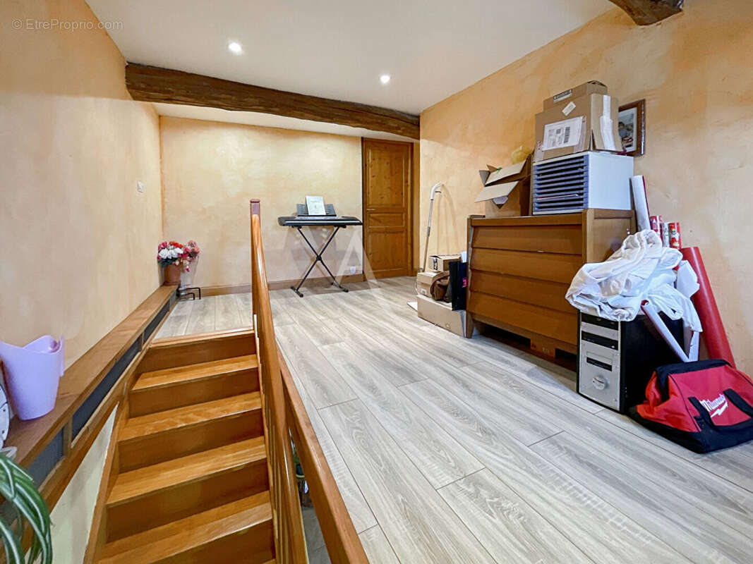 Maison à ROMAZIERES